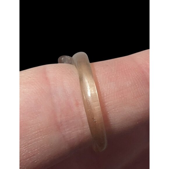 Translucent Tan Knotted Fashion Ring Size 6 1/2 - Picture 6 of 14